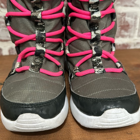 Nike Roshe Run Kids Hi Boots Sz13C - Picture 4 of 9